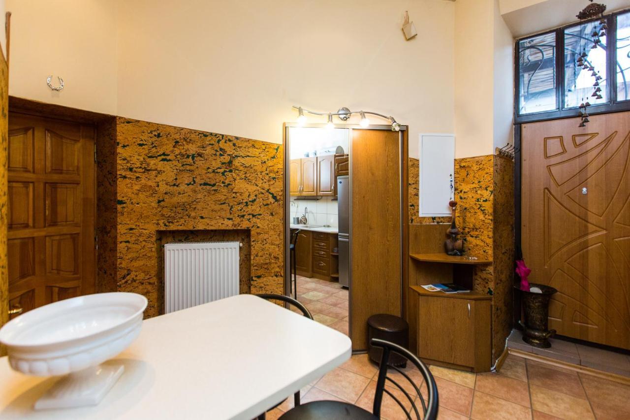 Apartment In The City Centre Lemberg Exterior foto