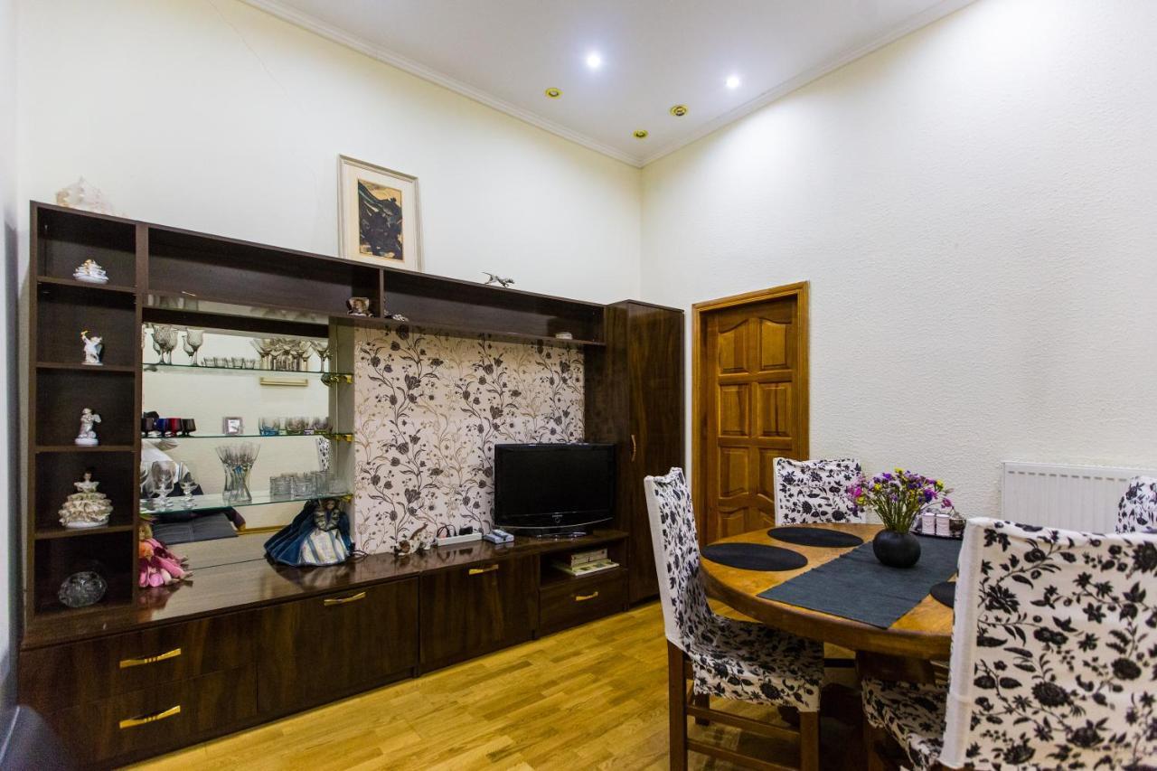 Apartment In The City Centre Lemberg Exterior foto
