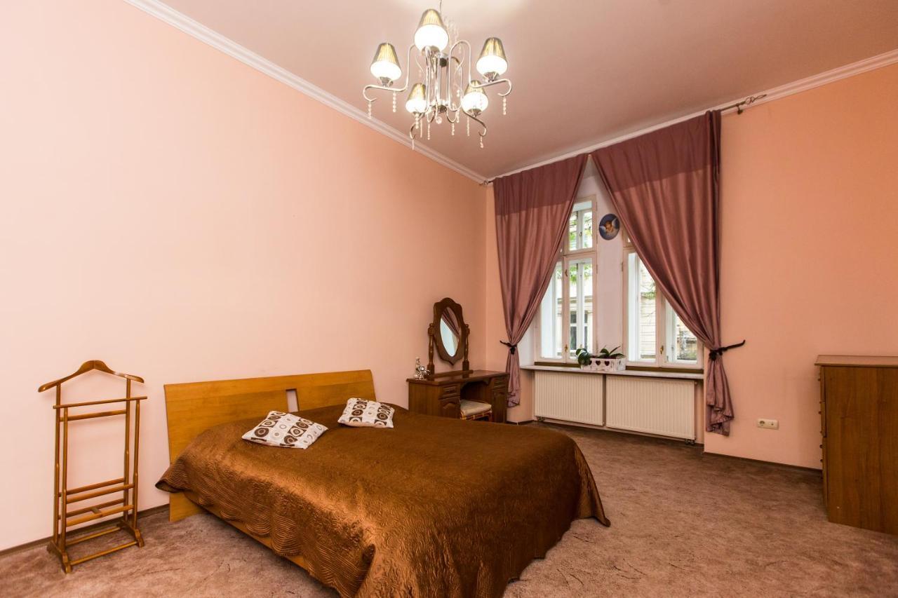Apartment In The City Centre Lemberg Exterior foto